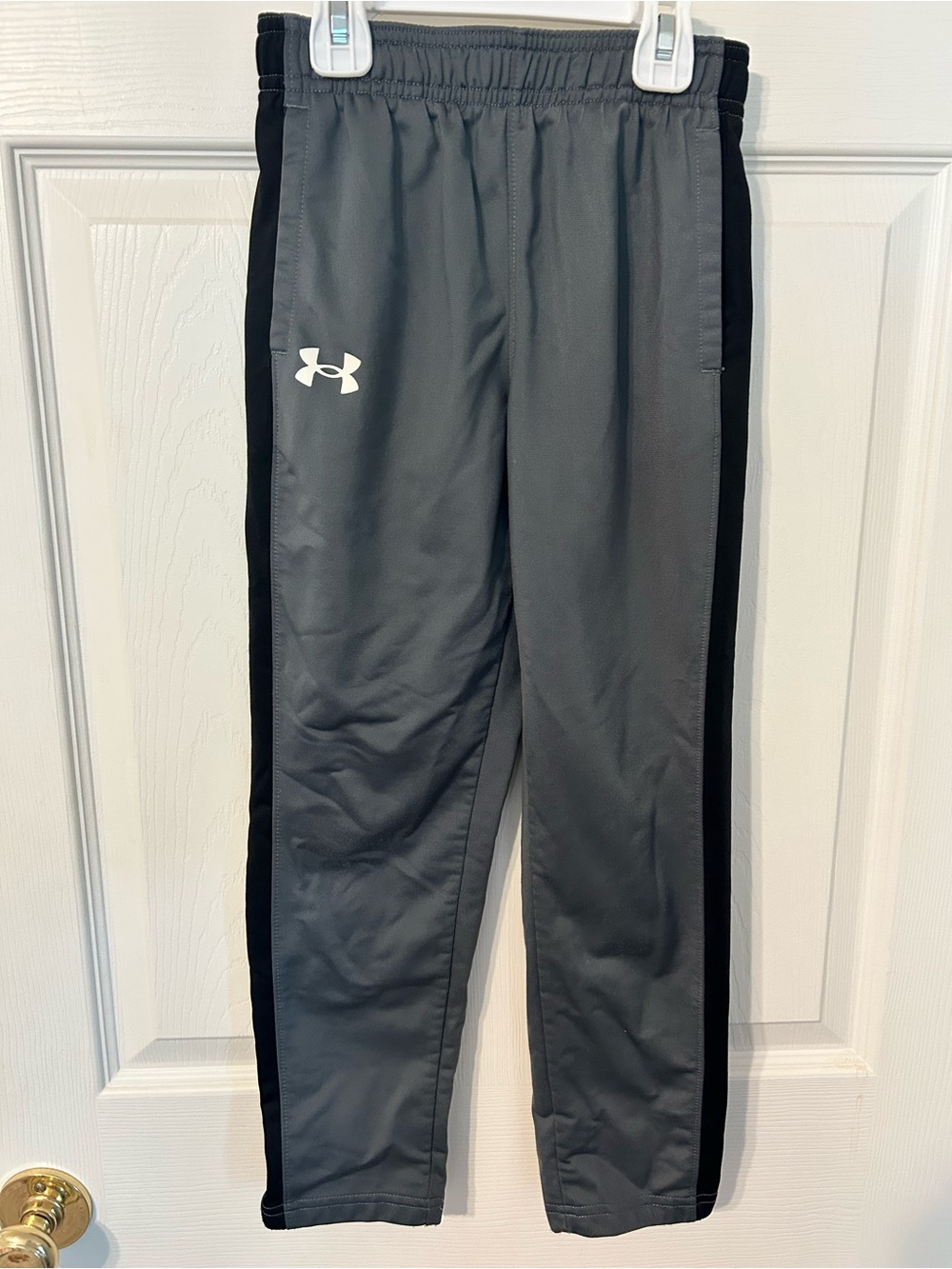 Boys, Under Armour, Gray & Black Classic Athletic Pants, Size 7